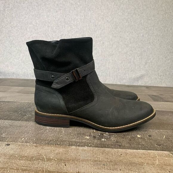 Clarks Shoes - Clark’s Women’s Size 10 Camzin Strap Ankle Boots Black Bootie Suede Zip Up